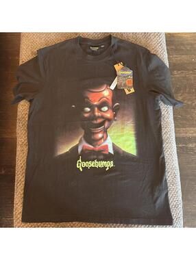 Goosebumps Slappy Dummy T-Shirt Mens Medium NWT Horror Graphic Tee RL Stine